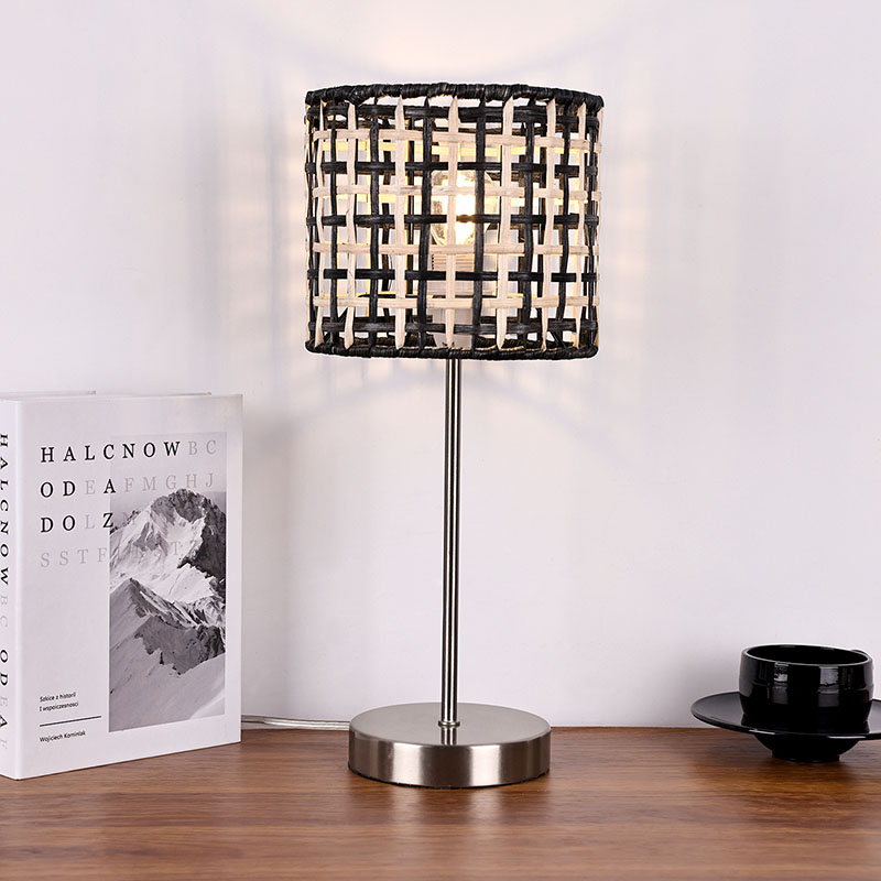 Bamboo Weave Table Lamp na may Metal Base